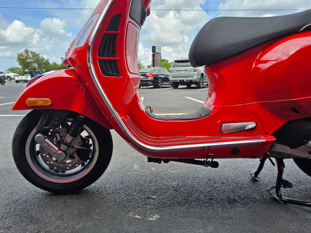 GTS 300 Super Sport