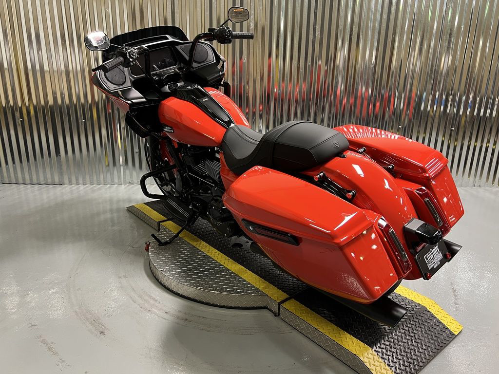 Road Glide®