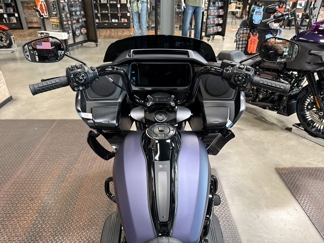 Road Glide®