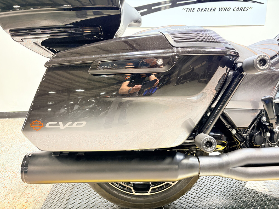 CVO® Road Glide®