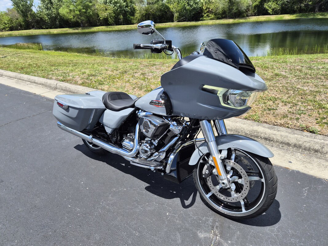 Road Glide®