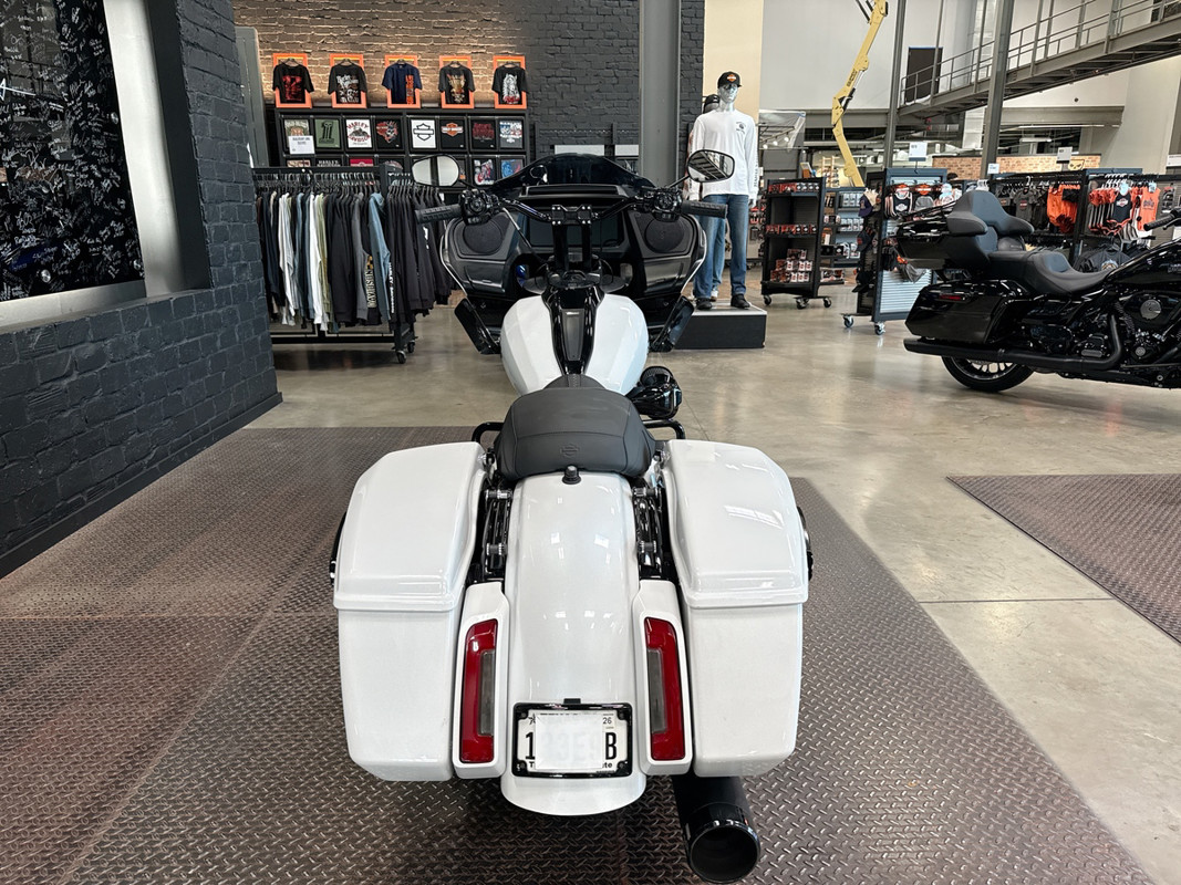Road Glide®