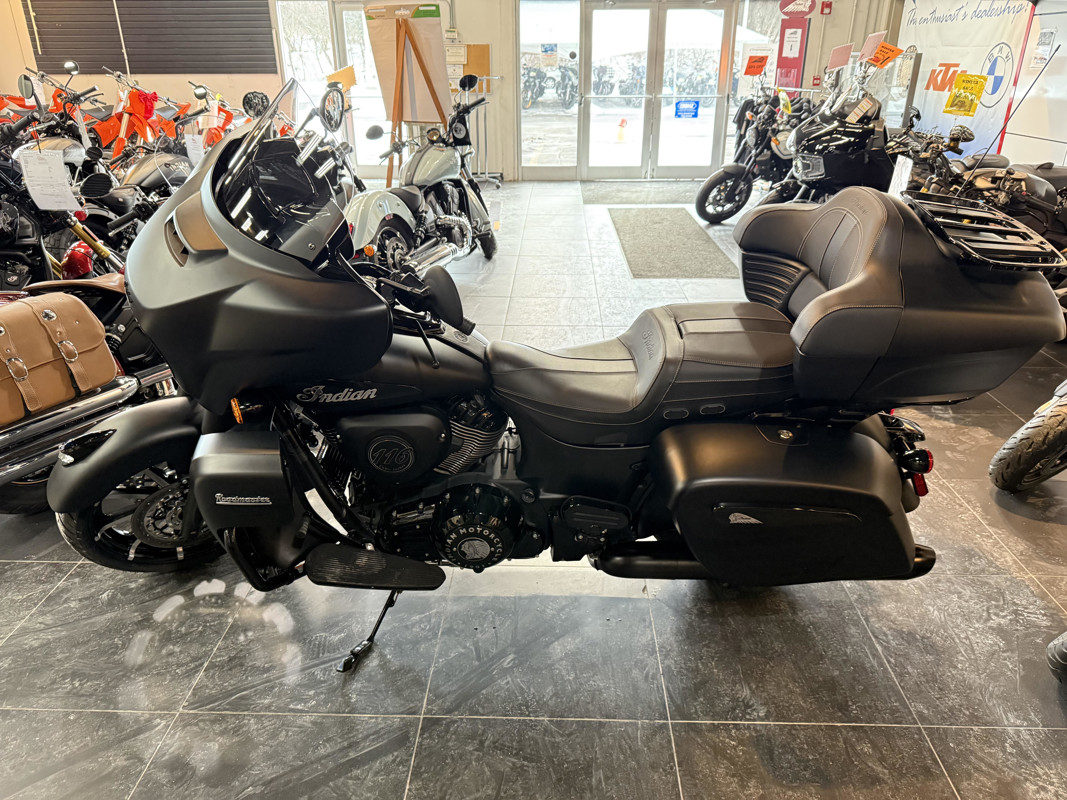 Roadmaster Dark Horse