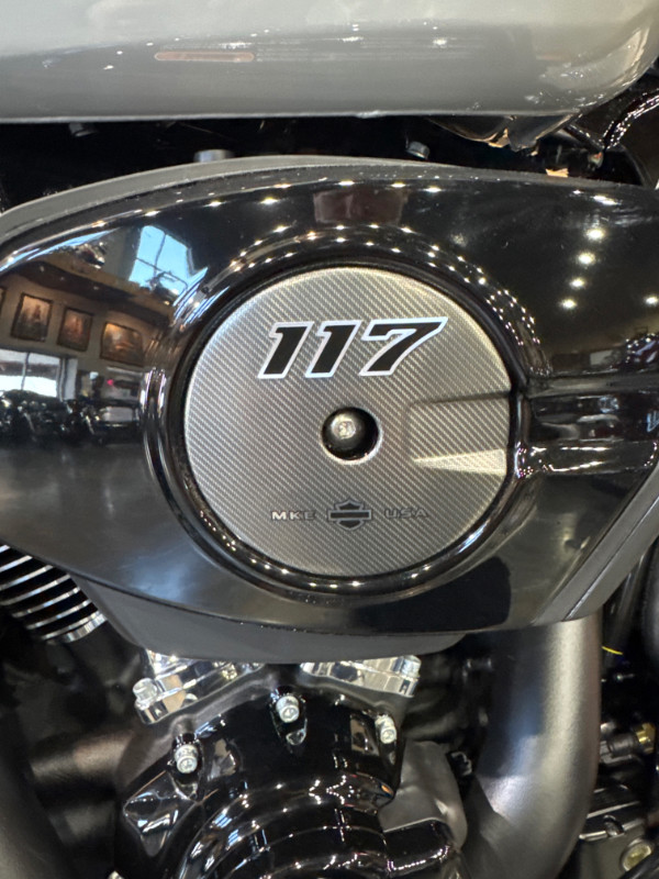 Street Glide®