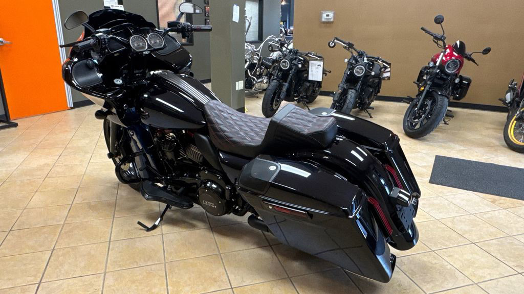 CVO® Road Glide®