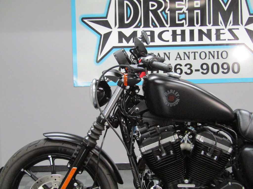 Iron 883®