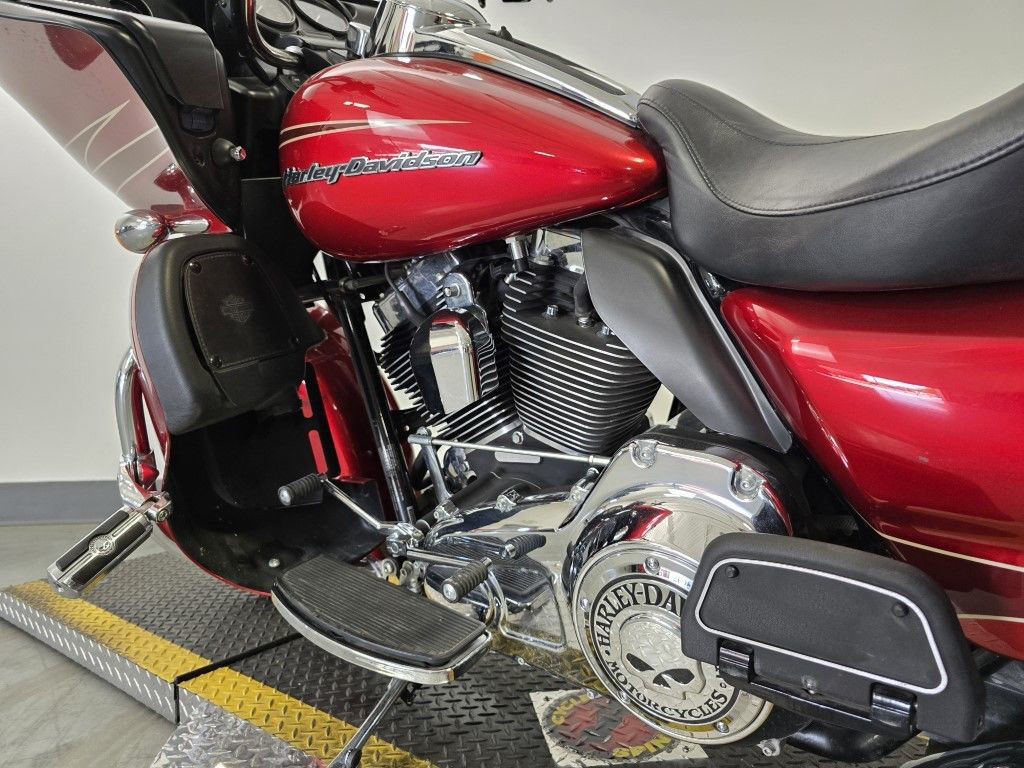 Harley R. Wright Ks 2013 Harley-Davidson® FLTRU Road Glide® Ultra for Sale in Kansas City ...