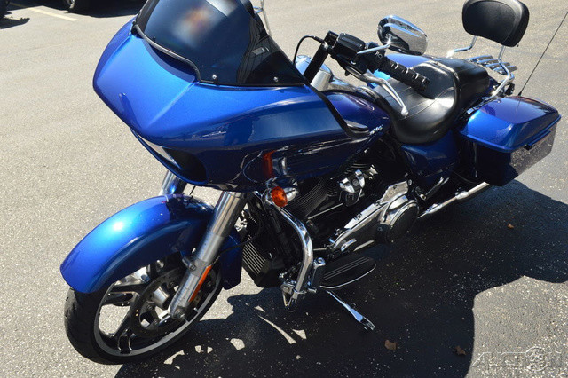 Road Glide®