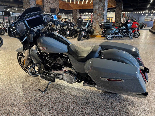Street Glide®