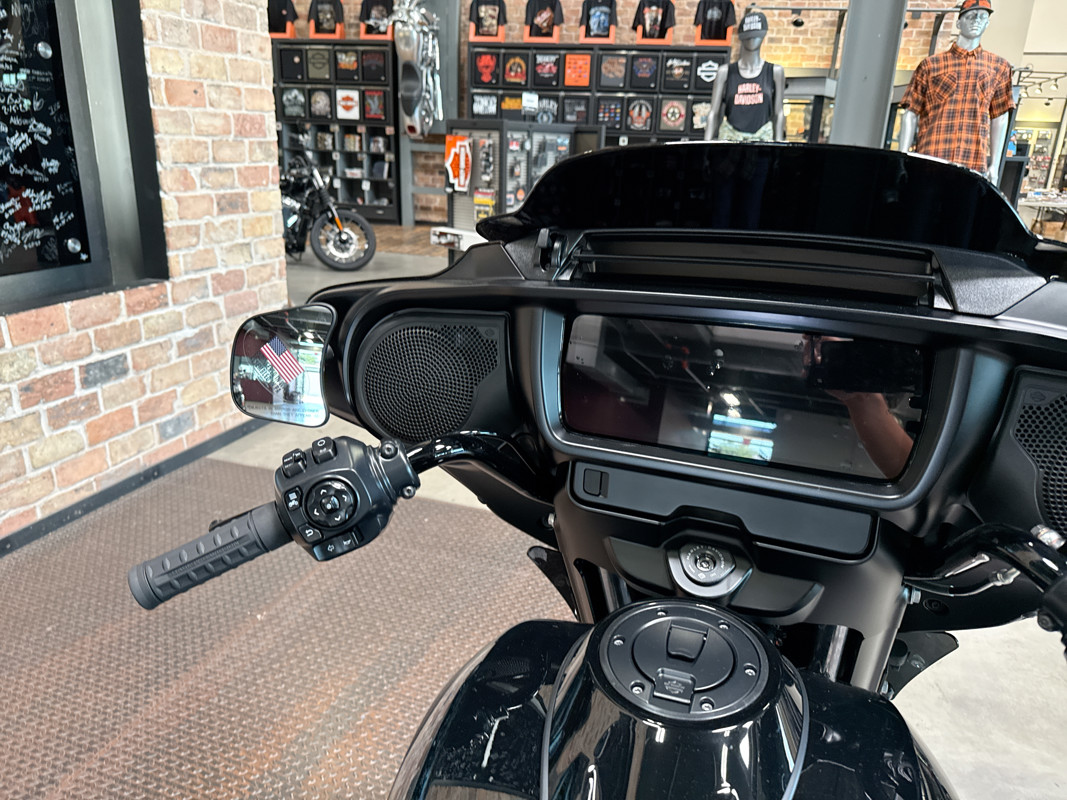 Street Glide®