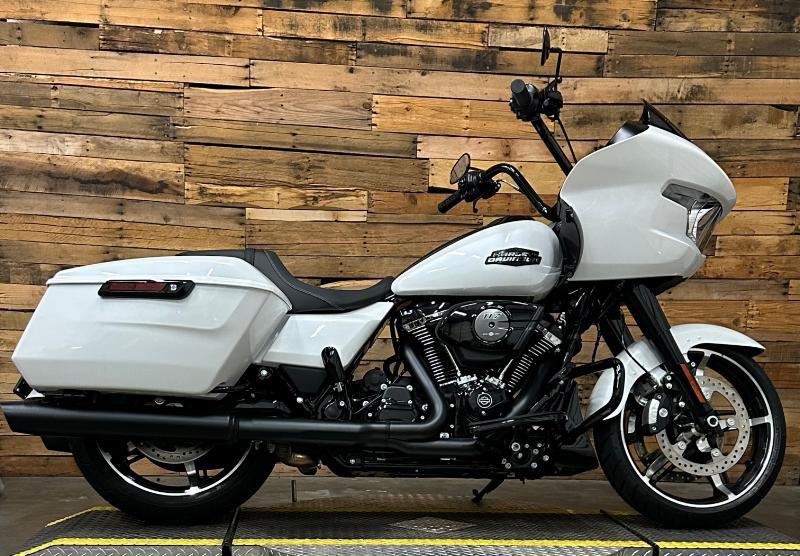 Road Glide®