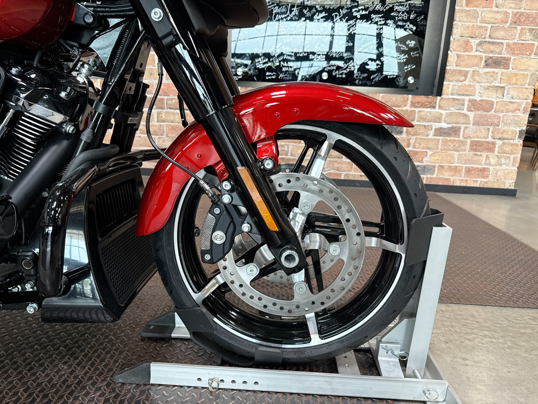 Street Glide®