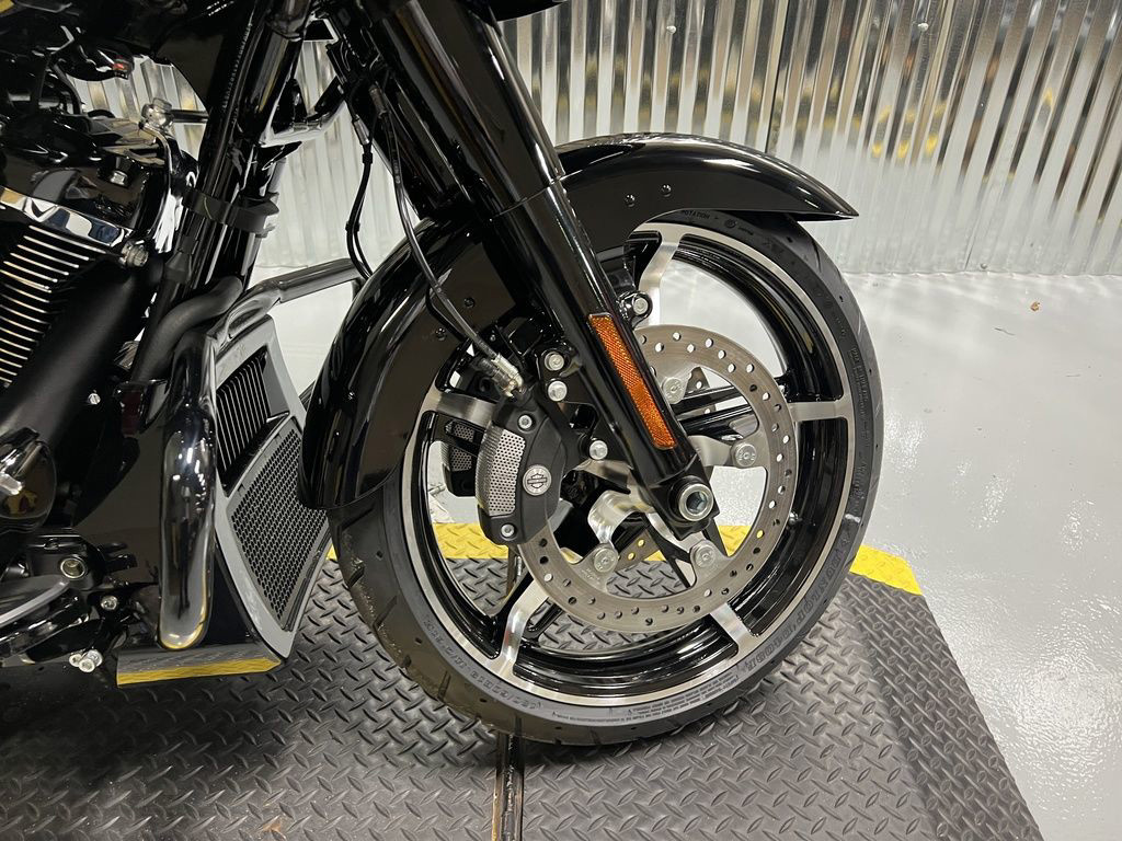 Road Glide®