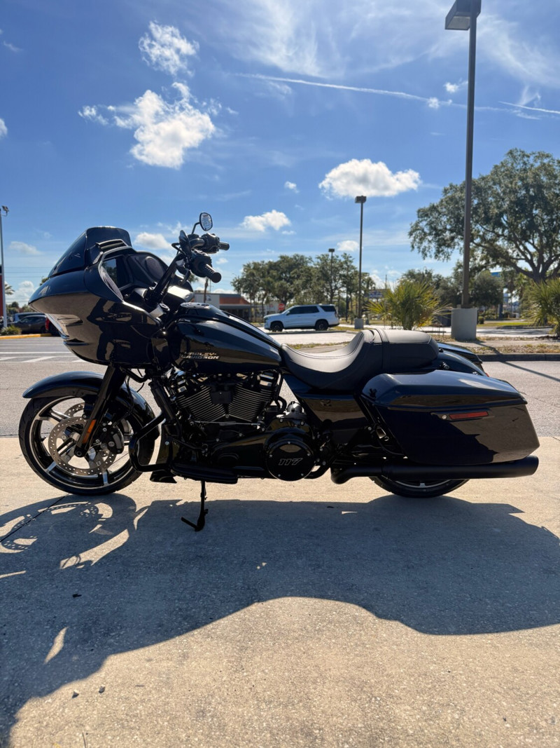 Road Glide®
