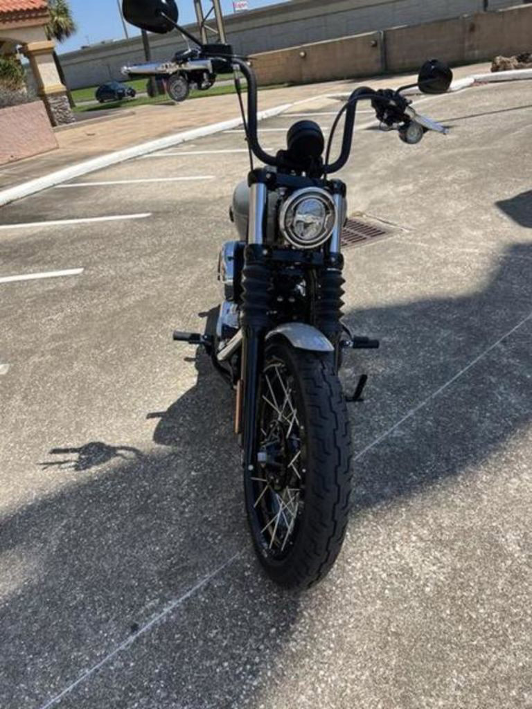 Street Bob®