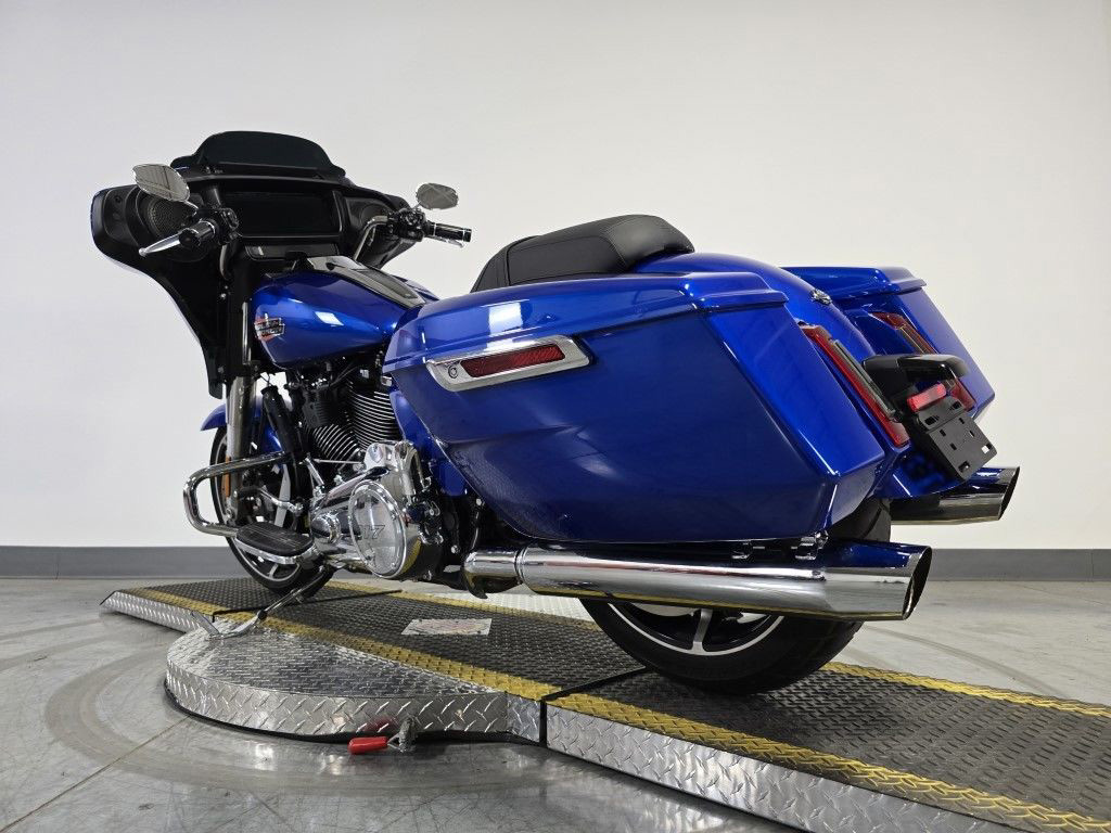 Street Glide®