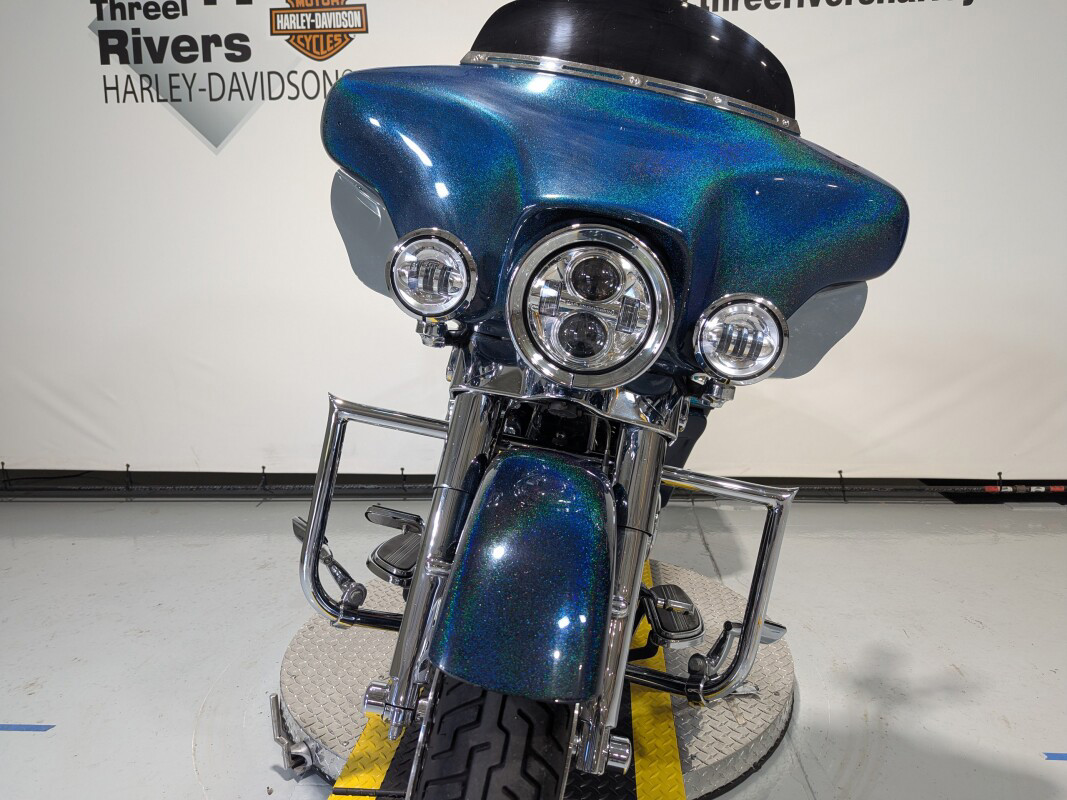 Street Glide®