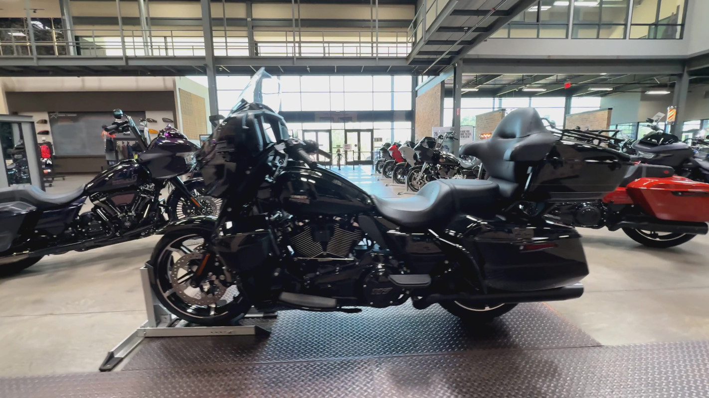 Street Glide® Ultra