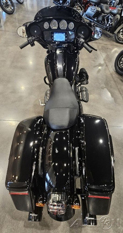 Street Glide® ST