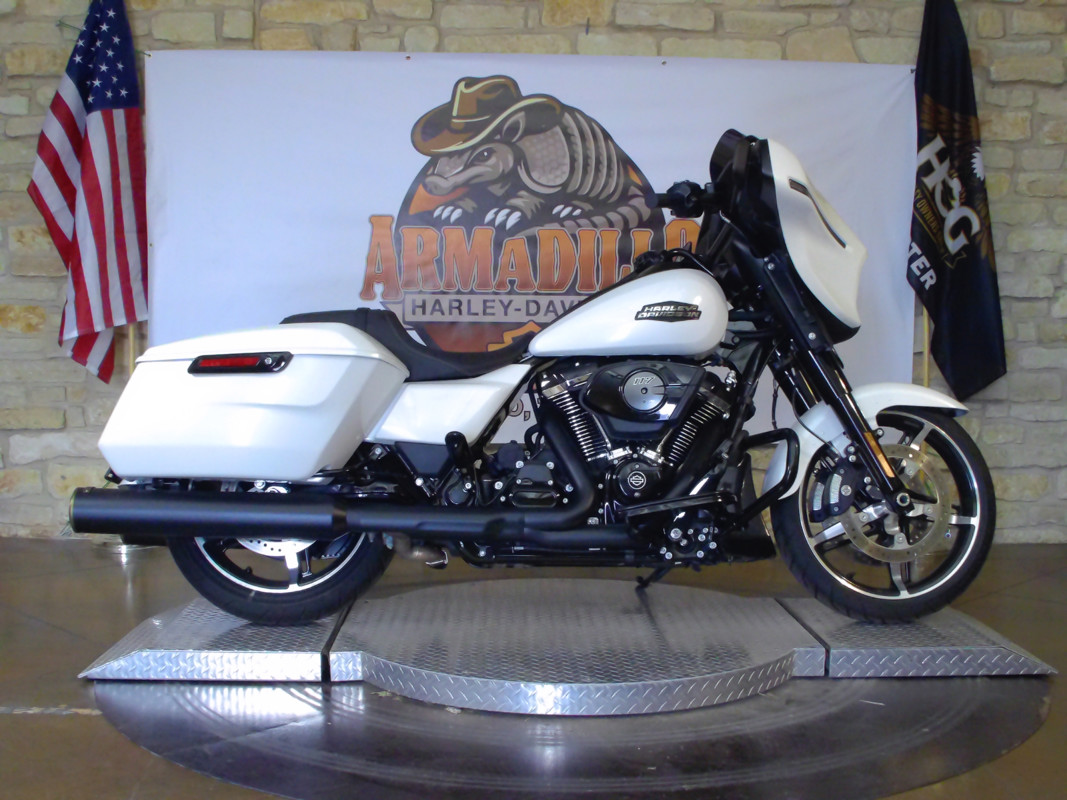 Street Glide®