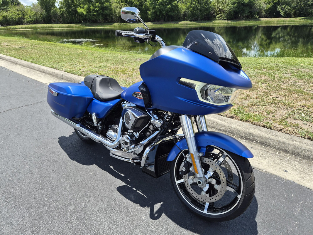 Road Glide®