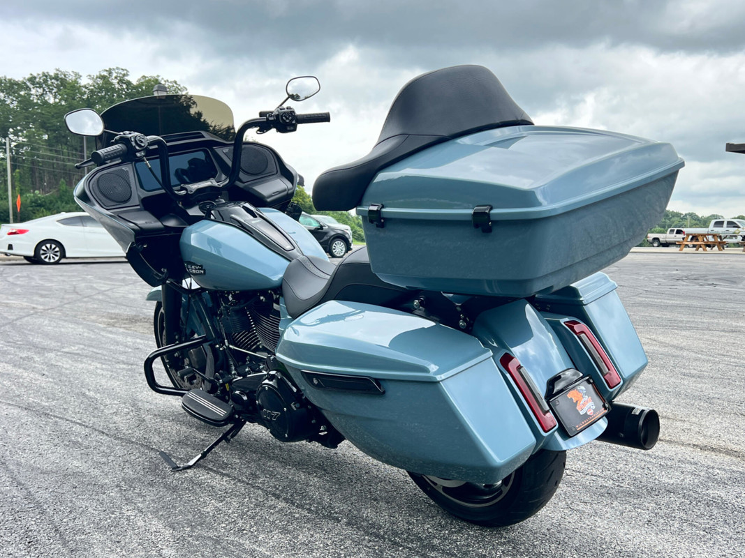 Road Glide®