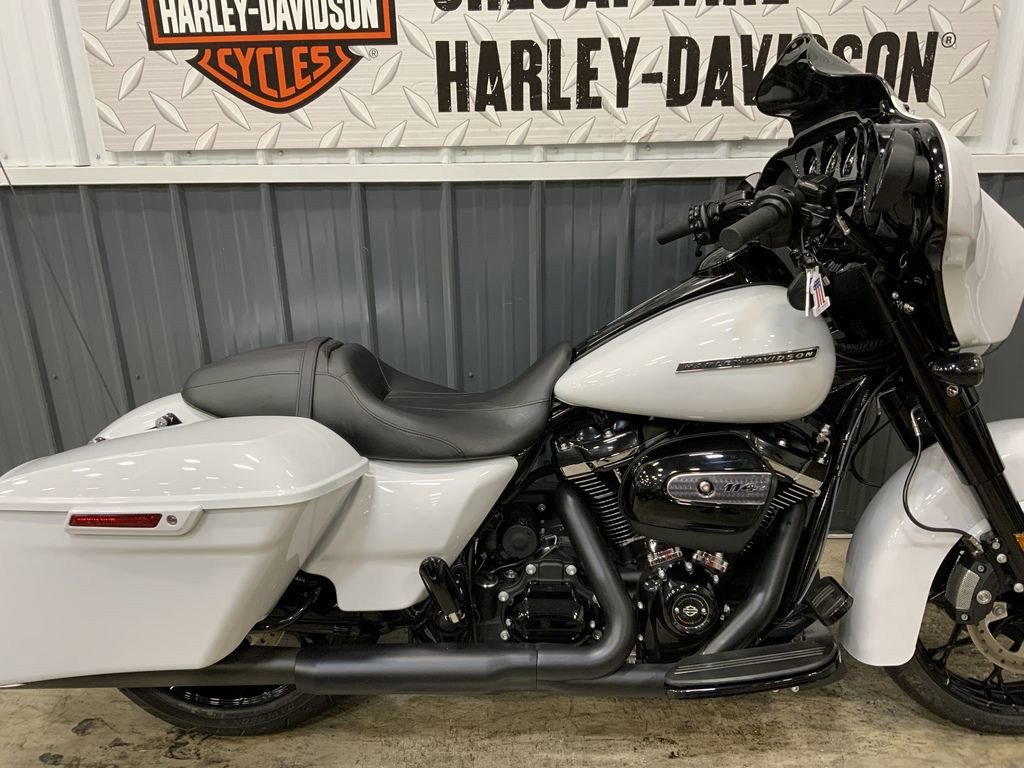 2020 Harley-Davidson® FLHXS Street 