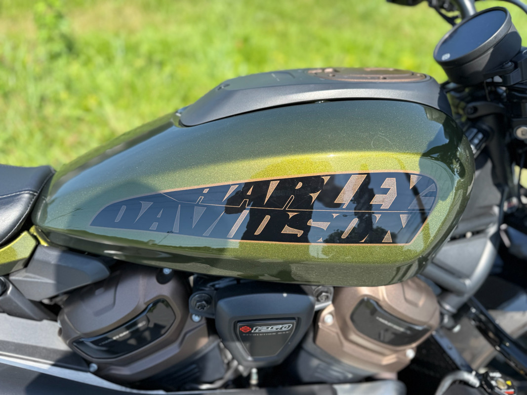Sportster® S