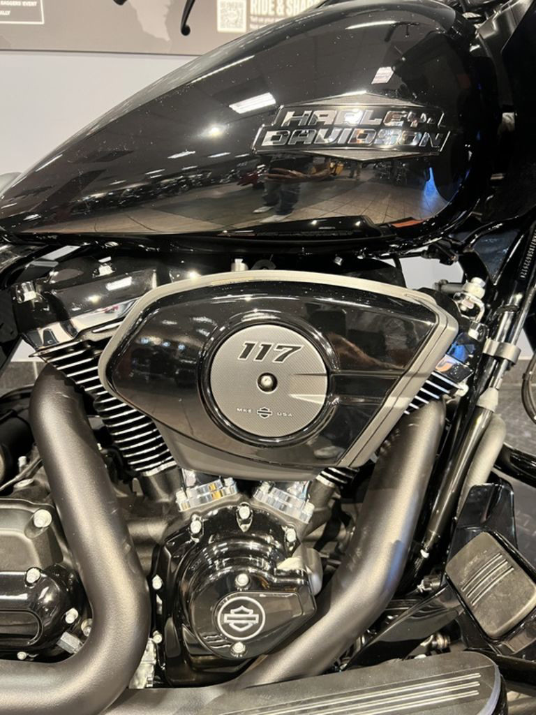 Road Glide®