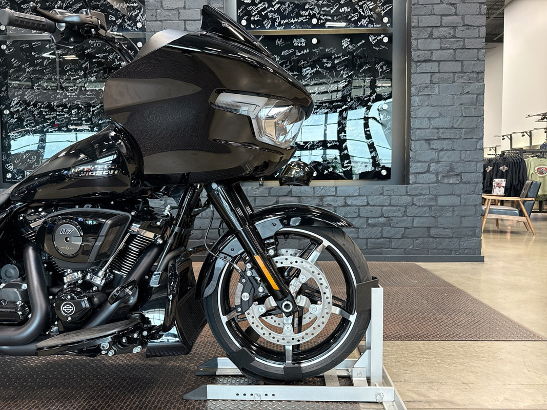Road Glide®