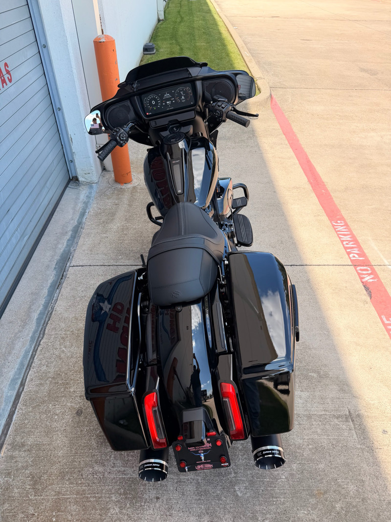 Street Glide®