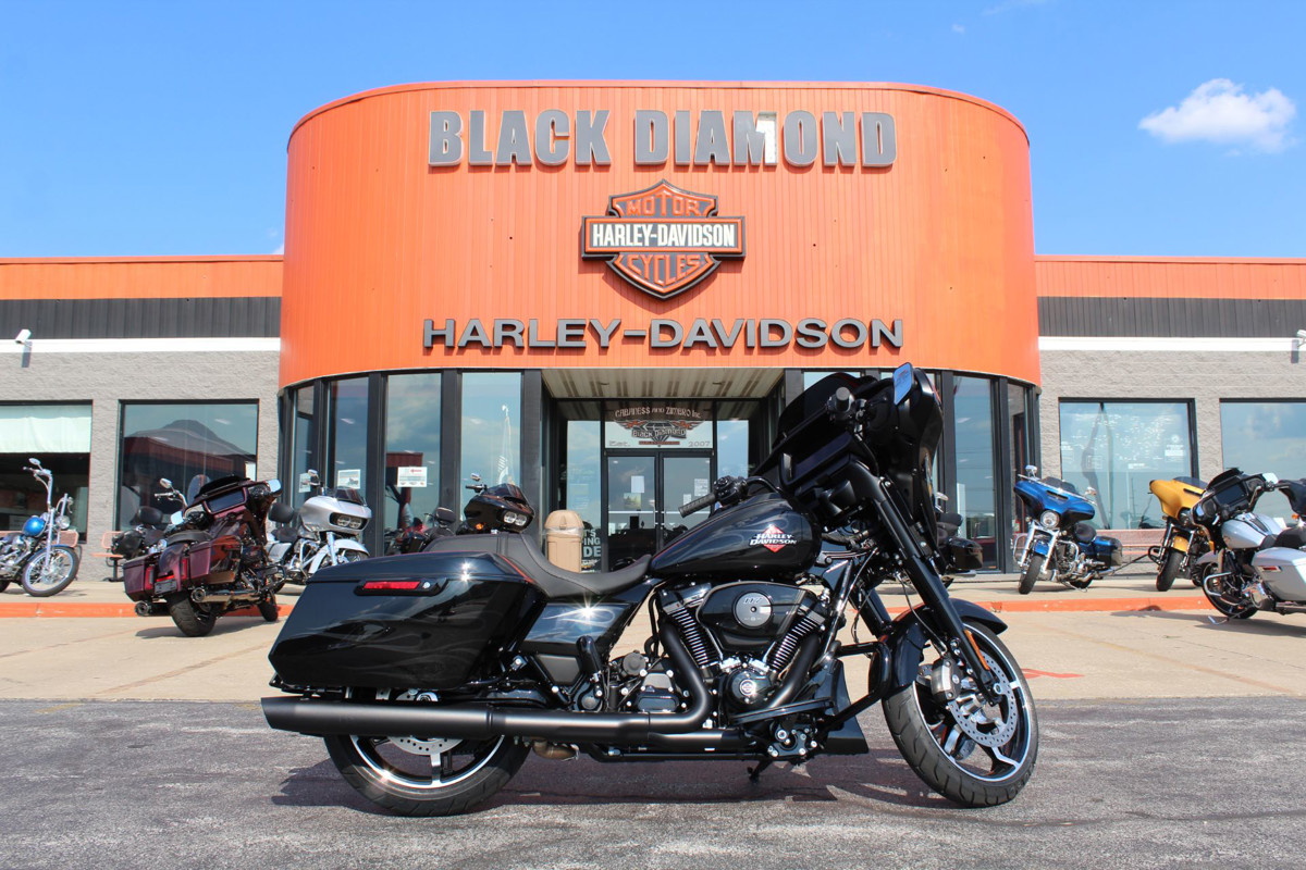 Street Glide®