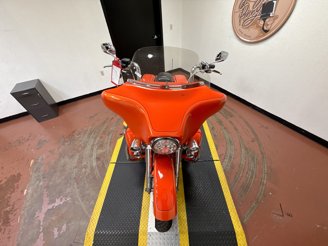Street Glide®