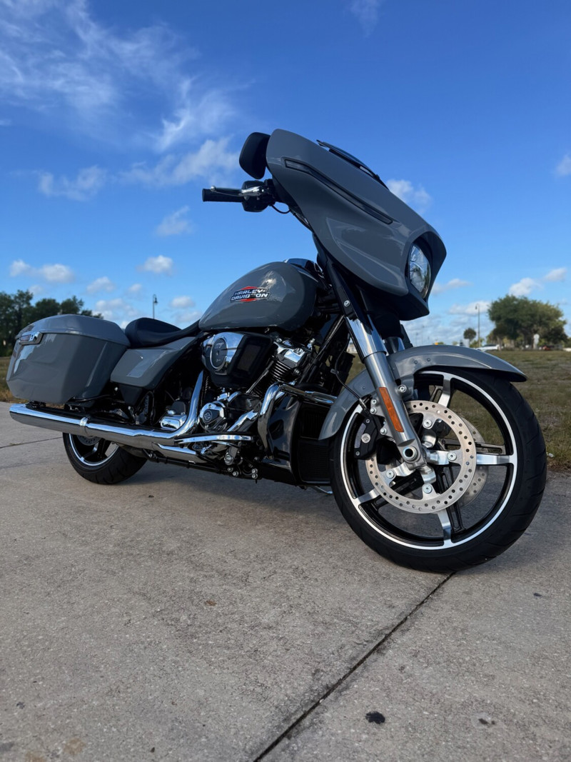 Street Glide®
