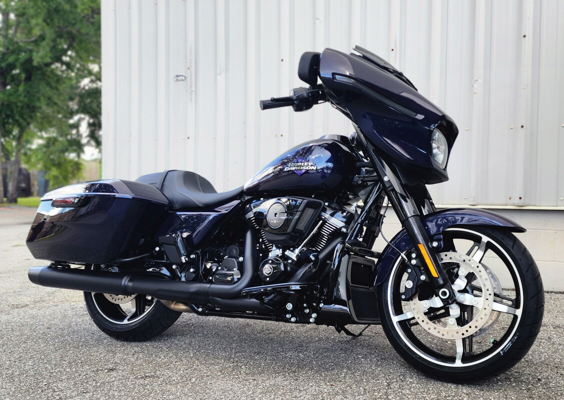 Street Glide®