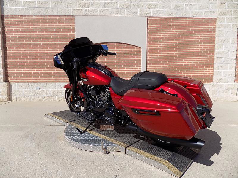 Street Glide®