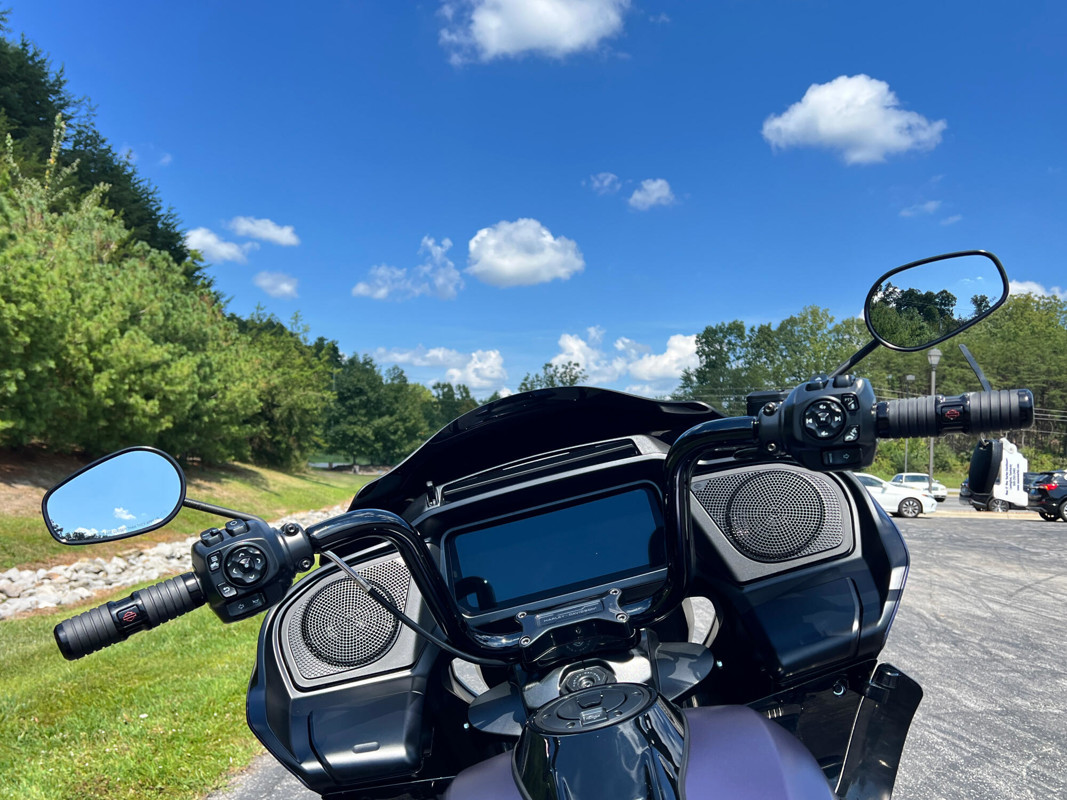 Road Glide®