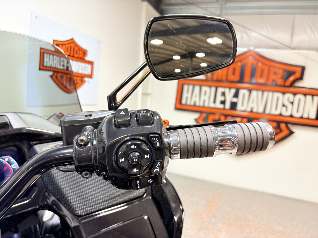 CVO® Road Glide®