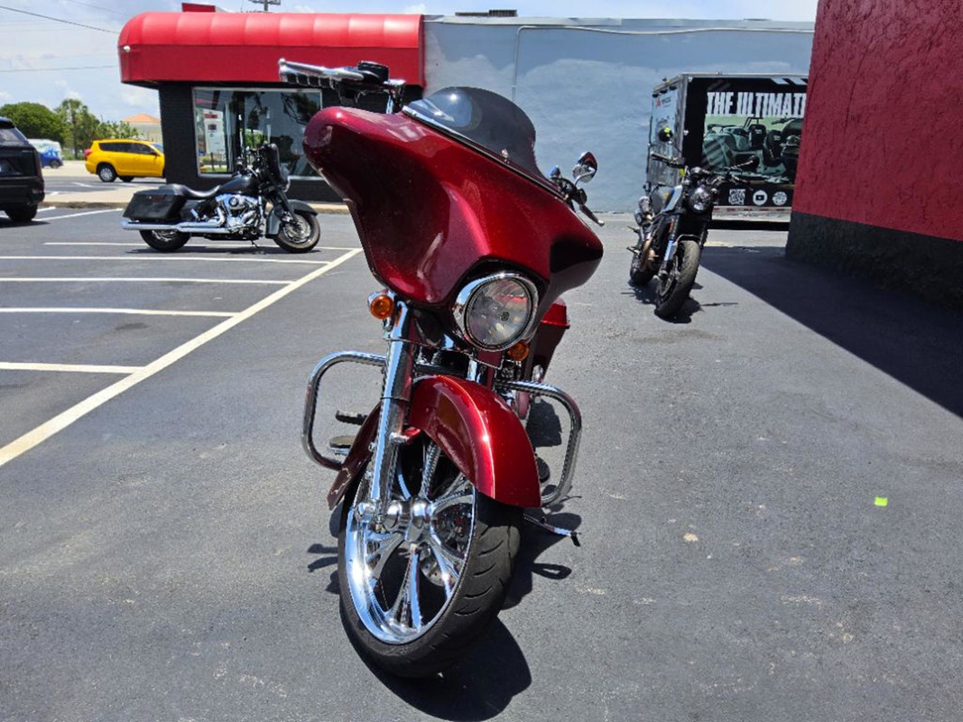 Street Glide®