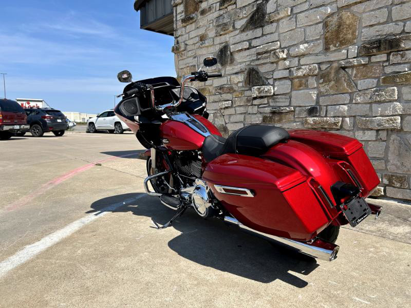 Road Glide®