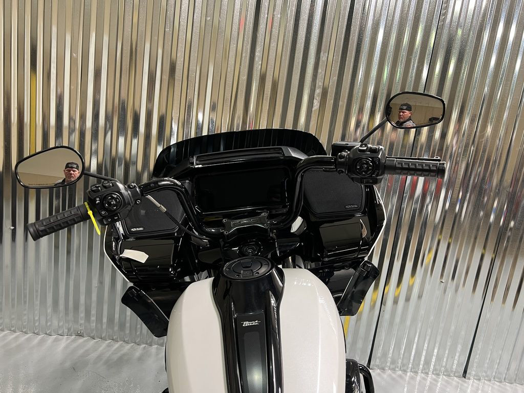 Road Glide®