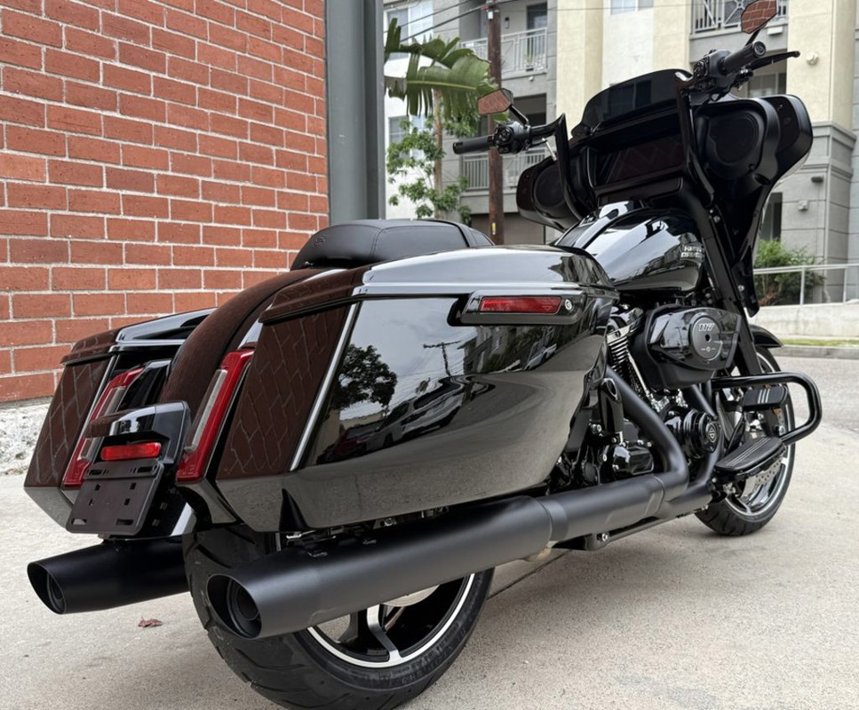 Street Glide®