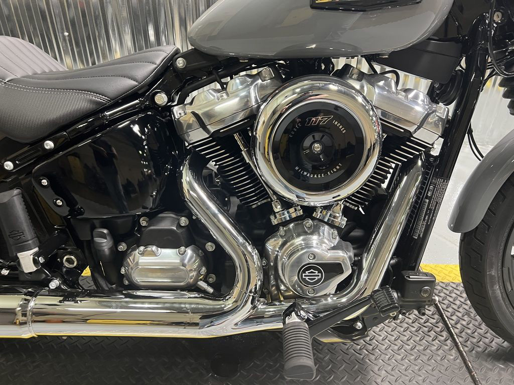 Street Bob®