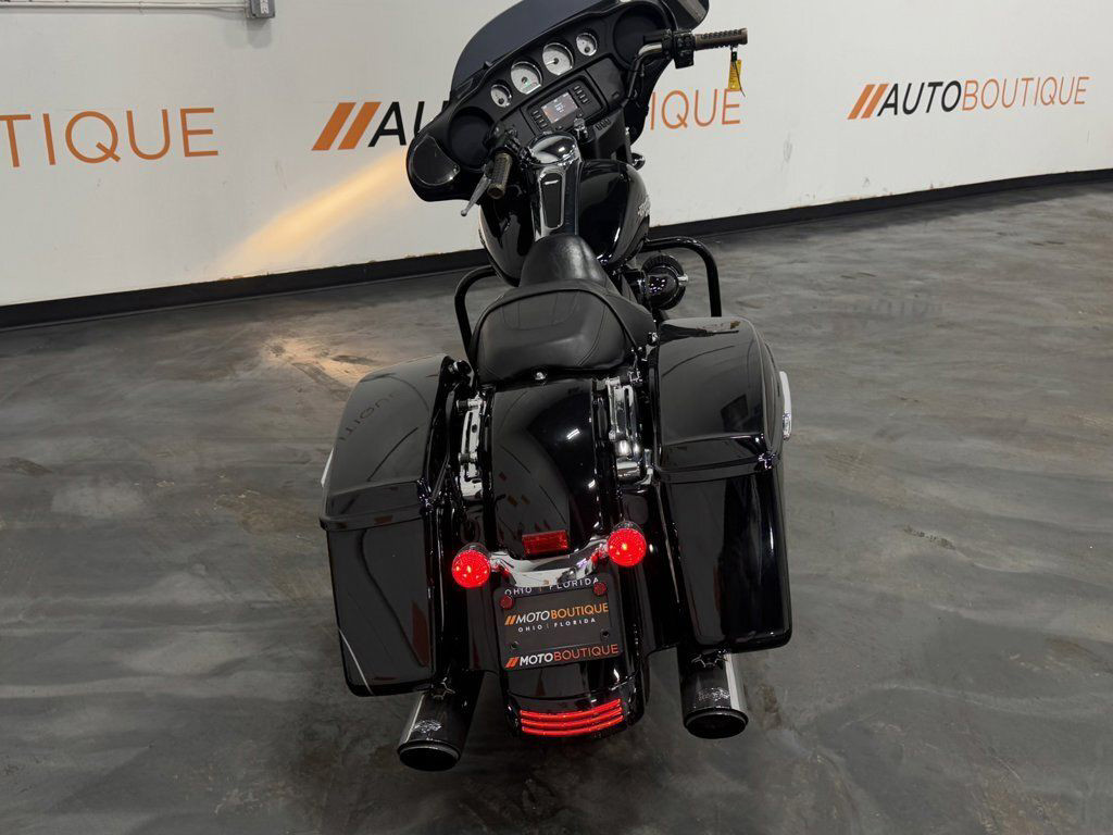 Street Glide®