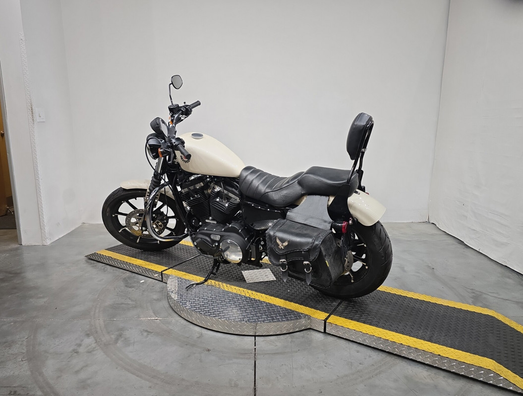 Iron 883®