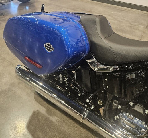 Low Rider® ST