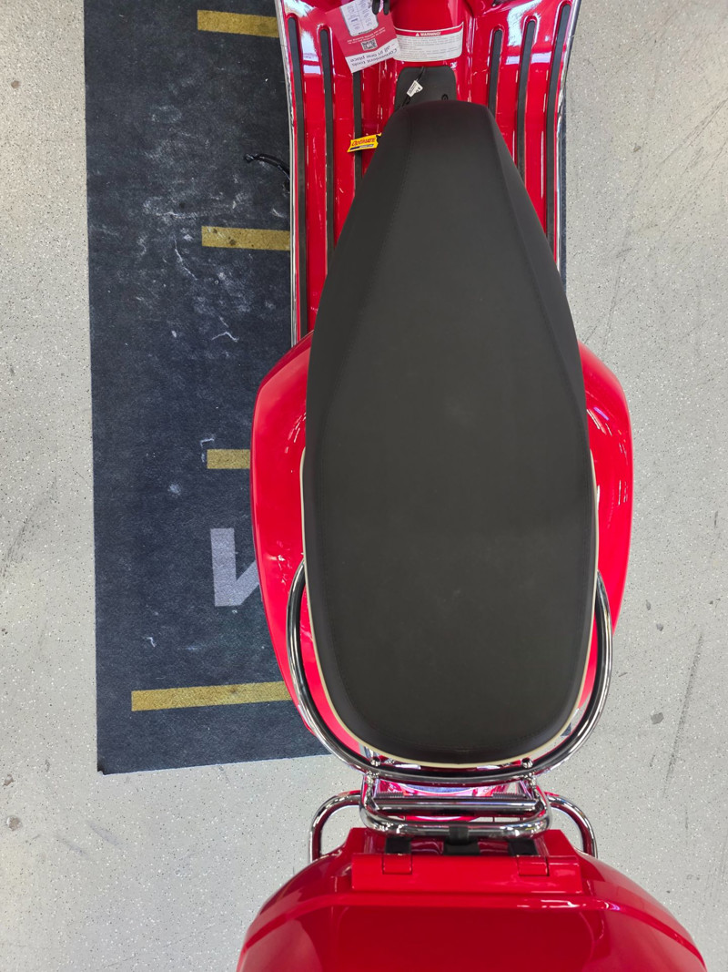 GTS 300 Super Sport