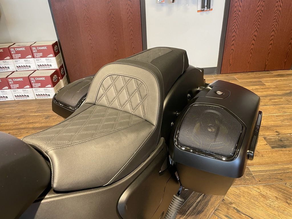 Challenger Dark Horse 112