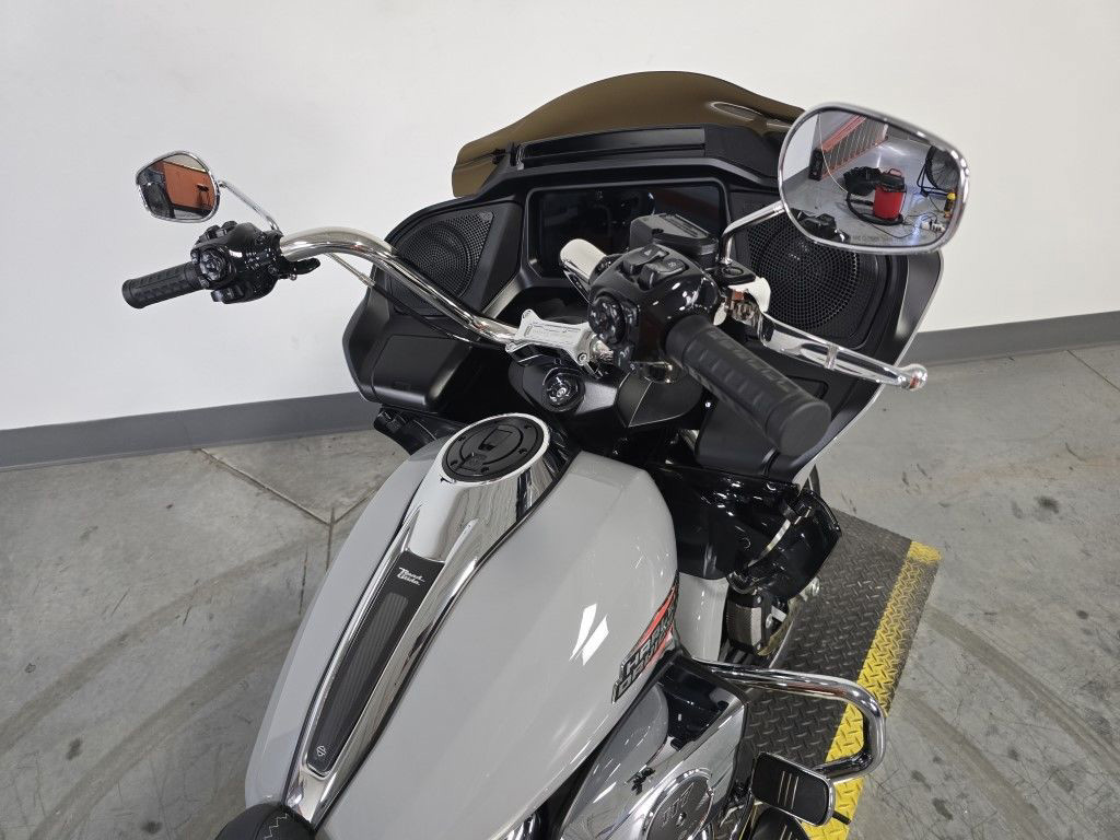 Road Glide®