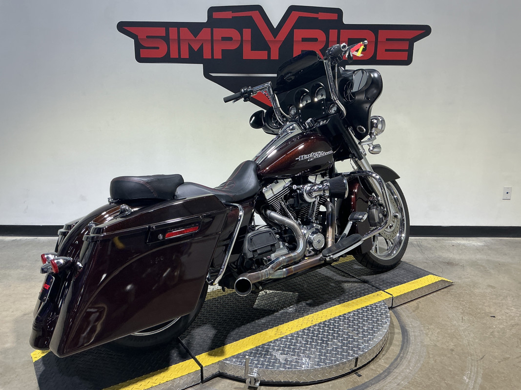 Street Glide®